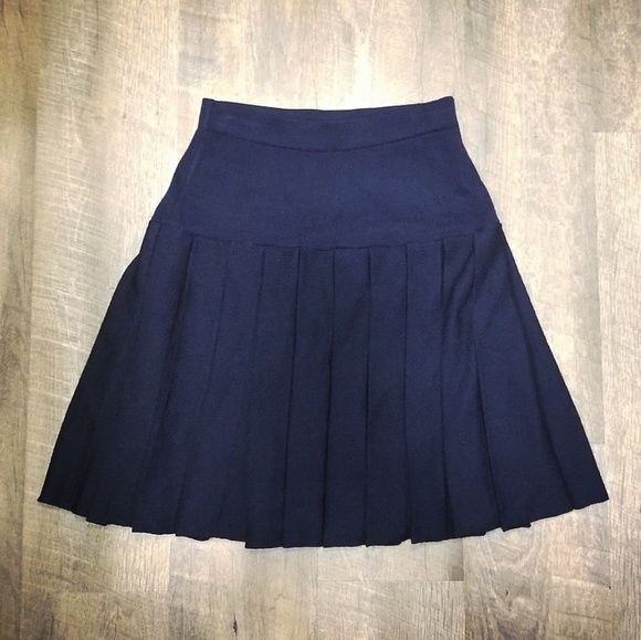 St. John Dresses & Skirts - 🍒ST. JOHN🍒 PLEATED KNIT SKIRT 4